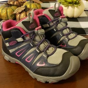 KEEN Girls Hiking Shoes Size 1.